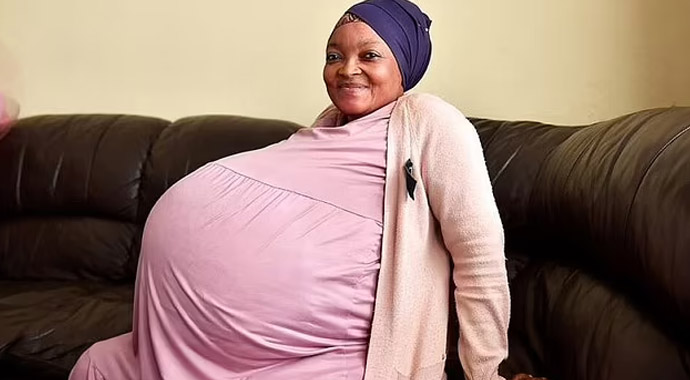 Bir batında 10 bebek doğurarak dünya rekoru kırdı